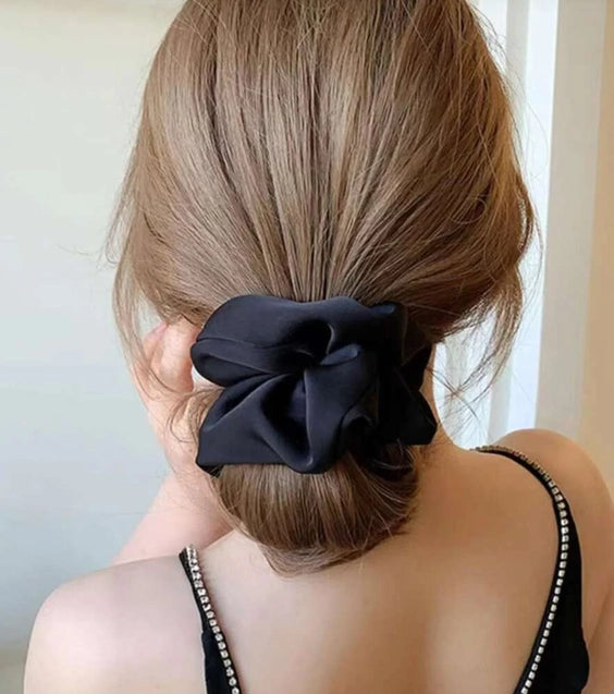 Swoon Beauty - Satin Scrunchie